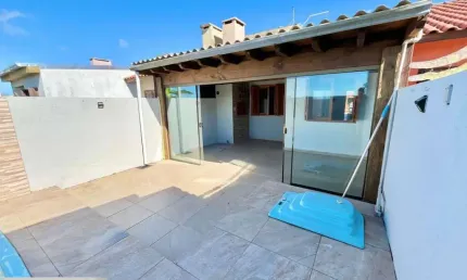 Casa para Venda em Tramandaí, Indianapolis, 2 dormitórios, 1 banheiro, 1 vaga