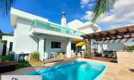 Casa para Venda em Tramandaí, PETROBRAS, 4 dormitórios, 2 suítes, 5 banheiros, 2 vagas