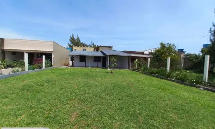 Casa para Venda em Tramandaí, Centro, 2 dormitórios, 1 banheiro, 1 vaga