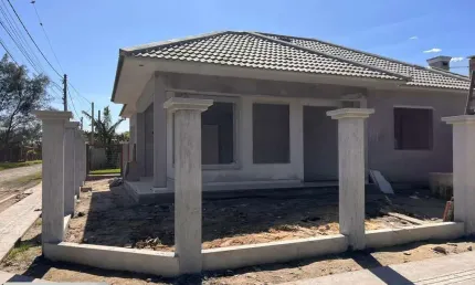 Casa para Venda em Tramandaí, NOV TRAMANDAÍ, 3 dormitórios, 1 suíte, 2 banheiros, 1 vaga