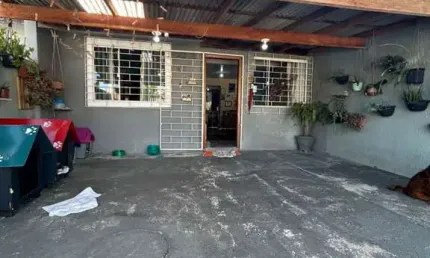 Casa com 2 quartos à venda na Rua Fragatas, 211, Gralha Azul, Fazenda Rio Grande