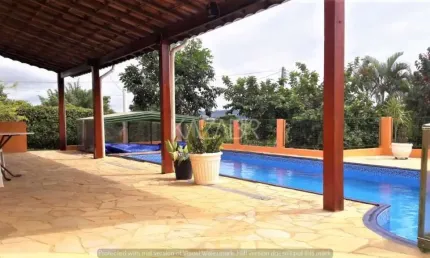 Chácara dentro da cidade. 4 dormitórios, 3 suítes, piscina. R$ 1.180.000 – Bairro Portal das Estâncias - Bragança Paulista
