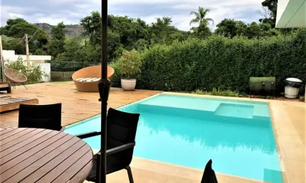 Casa à venda, 500m2, 3 suítes, Piscina. R$2.500.000 – Condomínio Campos do Conde – Bragança Paulista / SP