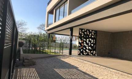 Mansão na região nobre de Atibaia vista fantástica - R$3.760.000,00