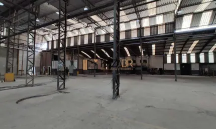 Galpão para alugar, 3600 m² de pátiopor R$ 62.100/mês - Portão - Atibaia/SP