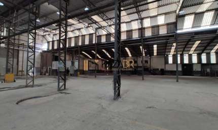 Galpão para alugar, 3600 m² de pátiopor R$ 62.100/mês - Portão - Atibaia/SP