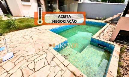 Casa com 5 dormitórios, 420 m² - venda por R$ 2.500.000,00 ou aluguel por R$ 7.625,00/mês - Vila Petrópolis - Atibaia/SP