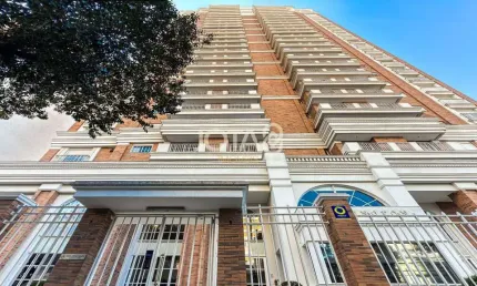 Apartamento com 3 quartos à venda na Rua Lamenha Lins, 635, Centro, Curitiba