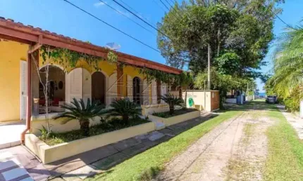 Casa de Condomínio com 5 dorms, Praia da Enseada, Ubatuba - R$ 1.85 mi, Cod: 4321