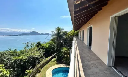 Casa de Condomínio com 5 quartos, Ponta das Toninhas, Ubatuba - R$ 3.85 mi, Cod: 4404
