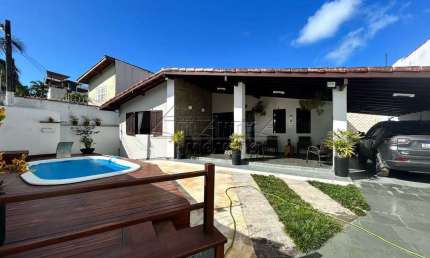 Casa com 4 quartos, Praia das Toninhas, Ubatuba - R$ 1.5 mi, Cod: 4430