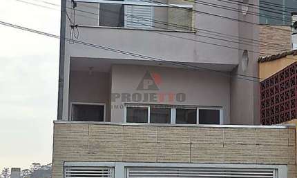 Excelente oportunidade !! Sobrado á venda em bairro tranquilo !!