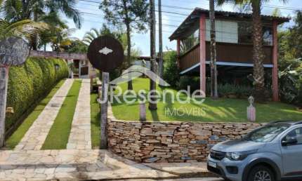 Casa em Escapas do Lago em frente ao lago com 4 suites e 1 quarto
