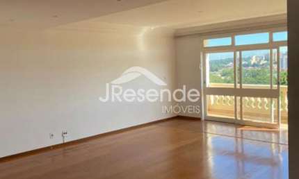 Apartamento á venda em Frente ao Parque Luiz Roberto Jábali (Curupira).