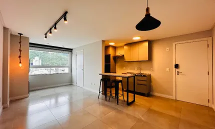 Apartamento  para venda tem 64 metros quadrados com 2 quartos, 2 vags  Vila Operária - Itajaí - SC