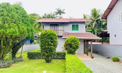Casa para Venda com terreno de 653m2 de área privativa  no Bairro Itaipava  - itajaí Santa Catarina