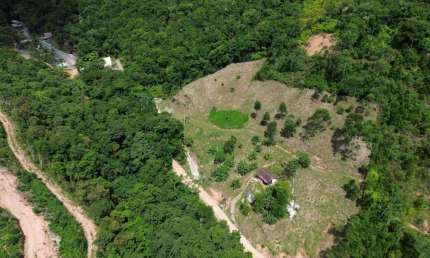 Fazenda/Sítio/Chácara para venda com 19.000  mil  metros quadrados  tem um prédio em fase de construção