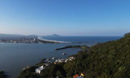 Apartamento para Venda com 3 Suites  Vista  Mar  Bairro  Fazenda - Itajaí - SC