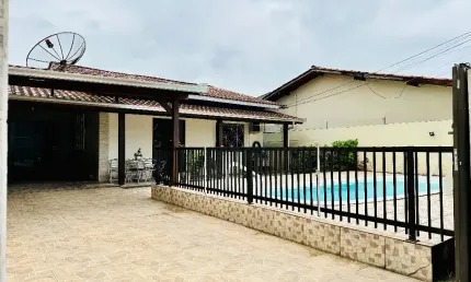 Casa para venda com  piscina e 3 quartos Bairro São Vicente - Itajaí - SC