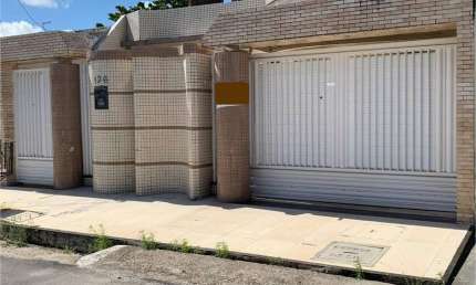 Casa com 4 quartos à venda na Rua Jacy Andrade de Jesus, 126, Bugio, Aracaju