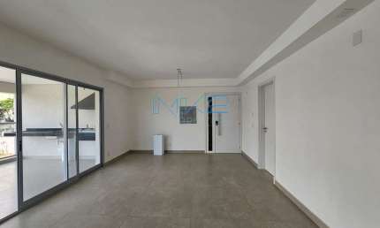 Vendo apartamento com 3 dormitórios, Golf Club Alto da Boa Vista - SP
