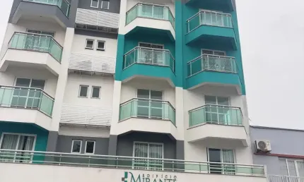 Aluguel no centro de barra velha – 2 quartos, 1 suíte, 400m da praia