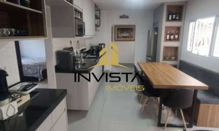 Casa Térrea - Lote inteiro- 250m² - 4 dorms - reformada- Aceitando permuta