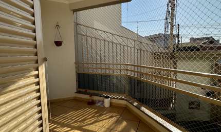 Apartamento com varanda e quintal ,PQ.Bandeirantes 133m² com 3 dorms.