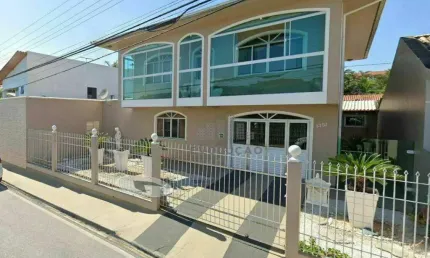 Casa com 3 dormitórios à venda - Ipiranga - São José/SC