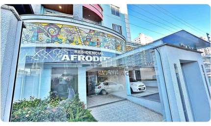 Apartamento com 2 dormitórios para alugar, 85 m² por R$ 3.575/mês - Campinas - São José/SC