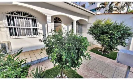 Casa de 03 Quartos com Suíte em excelente localização - Barreiros São José SC