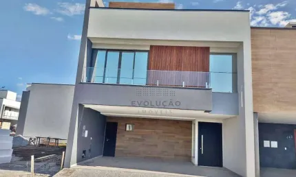CASA 03 Quartos, 01 Suíte, 02 Vagas - Deltaville - Santa Catarina