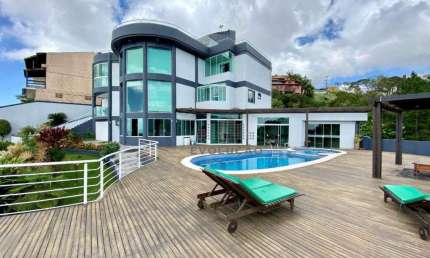 Casa com 4 suítes à venda, 960 m² por R$ 6.900.000 - Bosque das Mansões - São José/SC