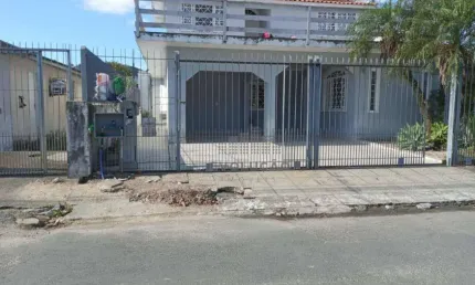 Casa com 3 dormitórios à venda, 165 m² por R$ 940.000 - Forquilhinhas - São José/SC aceita permuta por aptos,