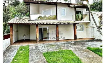 Casa com 2 dormitórios com vista mar - ponta de baixo - são josé/sc
