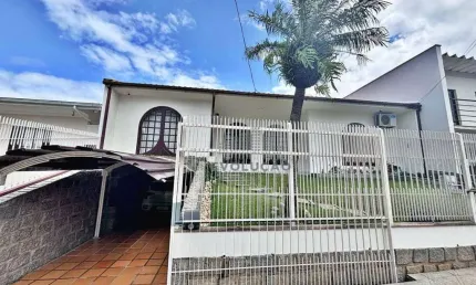 Casa 3 quartos, 1 suíte, 2 vagas - barreiros - santa catarina