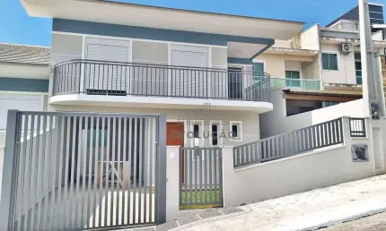 SOBRADO 3 Quartos, 1 Suíte, 2 Vagas - San Marino - Santa Catarina