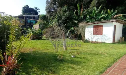 Amplo terreno na costeira do pirajubaé,  em florianópolis, com 2833 m², com viabilidades para edificio residencial, com 50,00 m de testada.
