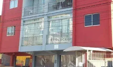 Sala comercial com 2 salas à venda na Rua Bento Silvério, Kobrasol, São José
