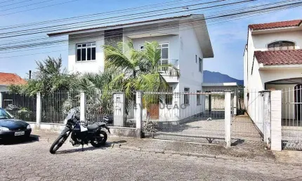Casa com 3 quartos à venda na Rua Acioli Nunes dos Santos, Centro, Palhoça