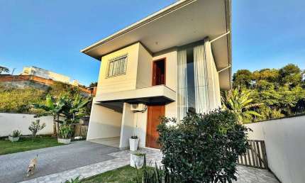 CASA 3 Quartos, 1 Suíte, 3 Vagas - Loteamento Santa Catarina