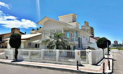 Casa com 4 dormitórios à venda, 248 m² por R$ 2.100.000,00 - Pagani - Palhoça/SC