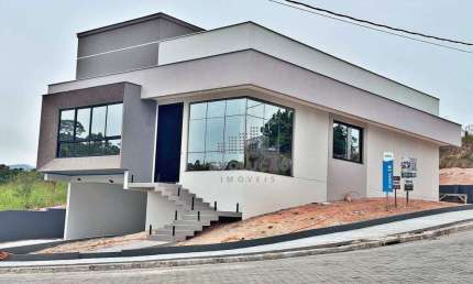 CASA 3 Quartos, 3 Suítes, 2 Vagas - Centro - Antônio Carlos