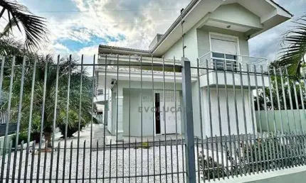 Casa, 3 dormitórios, próximo ao mar, Praia de Fora, Palhoça/SC