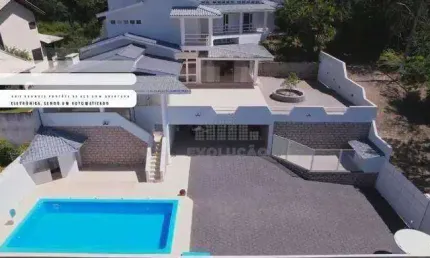 Linda Mansão com 5 Dorms - Ponta de Baixo - São José/SC
