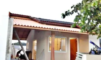 Casa com 2 quartos à venda na Rua Sanhaçu, Forquilhas, São José