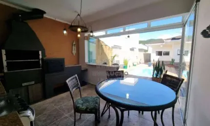 Casa com 4 dormitórios à venda, 270 m² por R$ 1.850.000,00 - Cidade Universitária Pedra Branca - Palhoça/SC