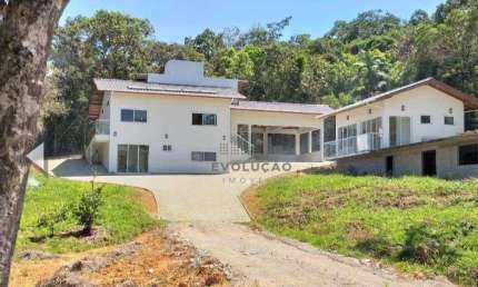 Sitio com 40.000 m² com Casa Alto Padrão em São Pedro de Alcântara SC