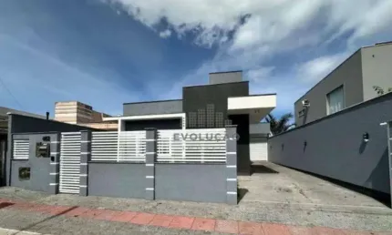 Casa Alto Padrão com 3 Dorms, sendo 02 Suites e 05 Vagas, 197 m² - Cidade Universitária Pedra Branca - Palhoça/SC