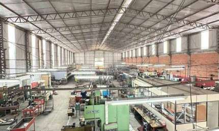 Excelente Galpão Industrial com 1.500 m² Frente para BR 101, Biguaçu/SC